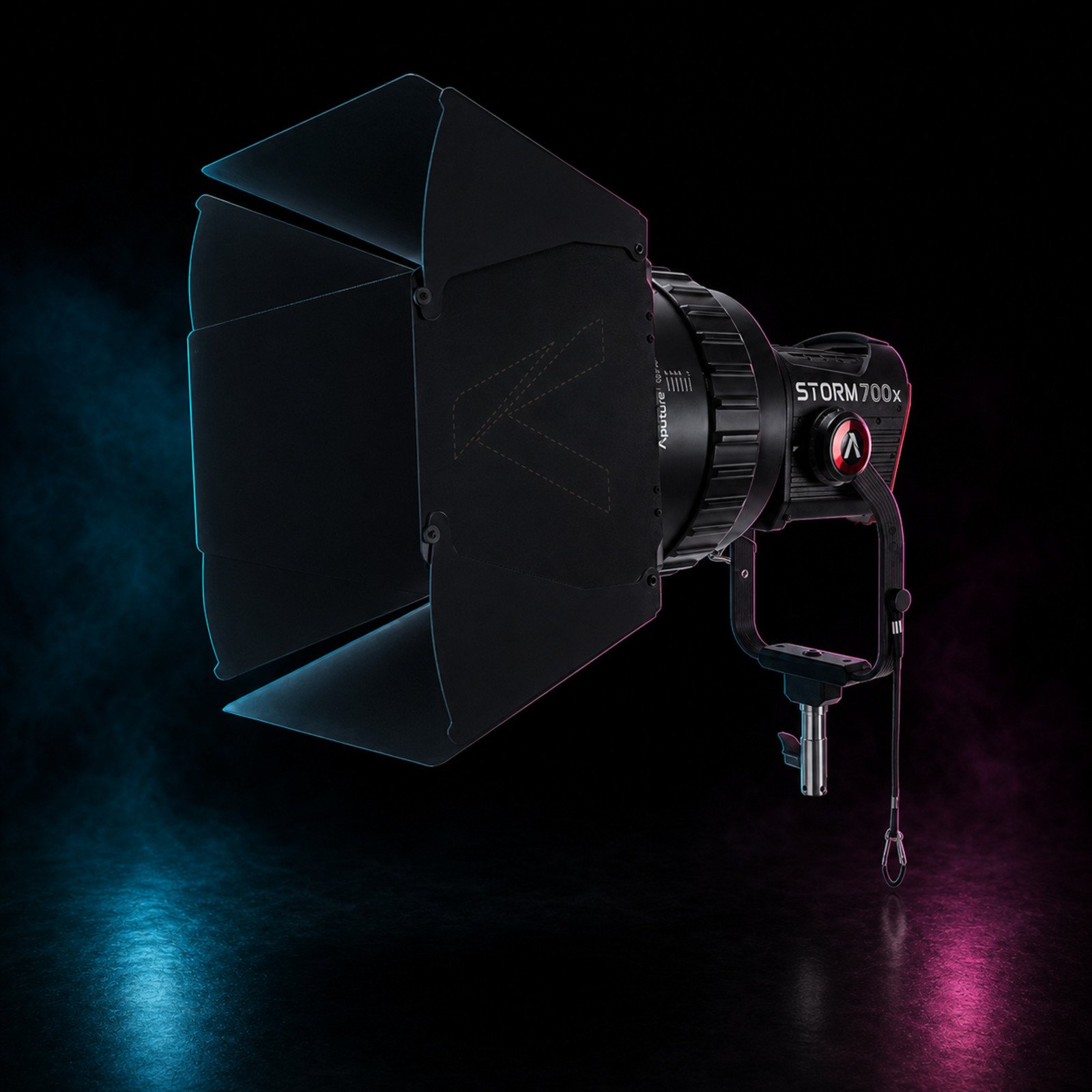 CF10 Fresnel and Barn Doors Kit - Imagem 4