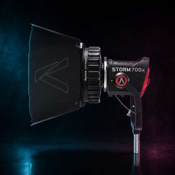 CF10 Fresnel and Barn Doors Kit